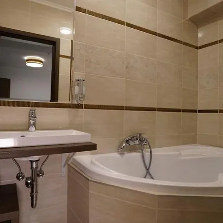 Irisz 酒店 Nyíregyháza