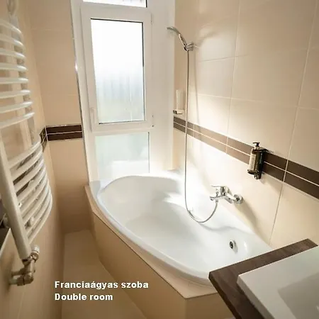 Hotel Irisz 3*