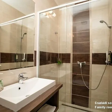 Irisz Hotel