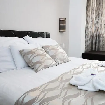 酒店 Irisz Nyíregyháza