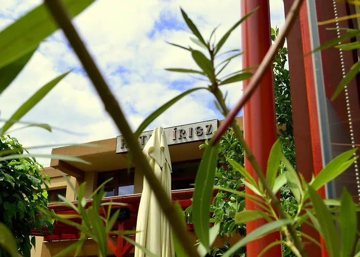 Irisz Hotel 3*