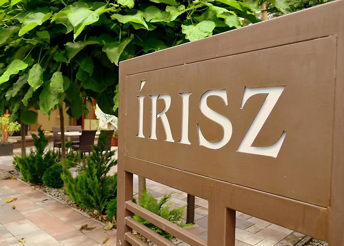 Irisz Hotel 3*