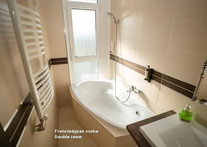 Hotel Irisz 3*
